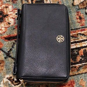 TORY BURCH Large Landon Traveler Wallet
